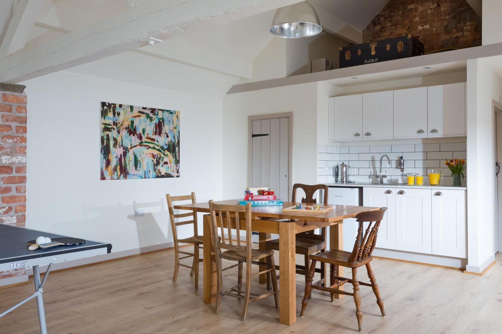 The Barn At Plas Ashpool Sleeps 8 Llandyrnog Esterno foto
