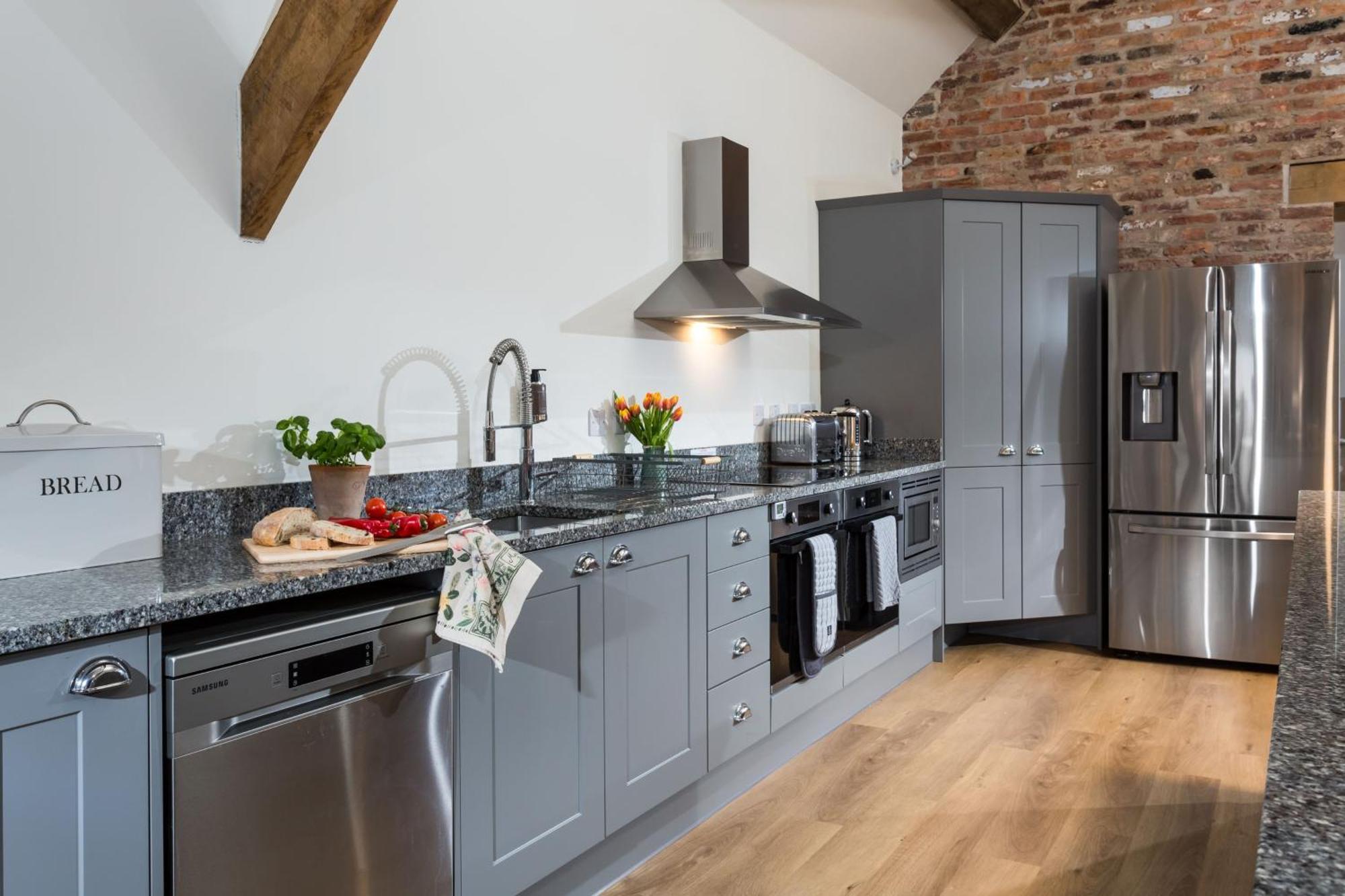 The Barn At Plas Ashpool Sleeps 8 Llandyrnog Esterno foto