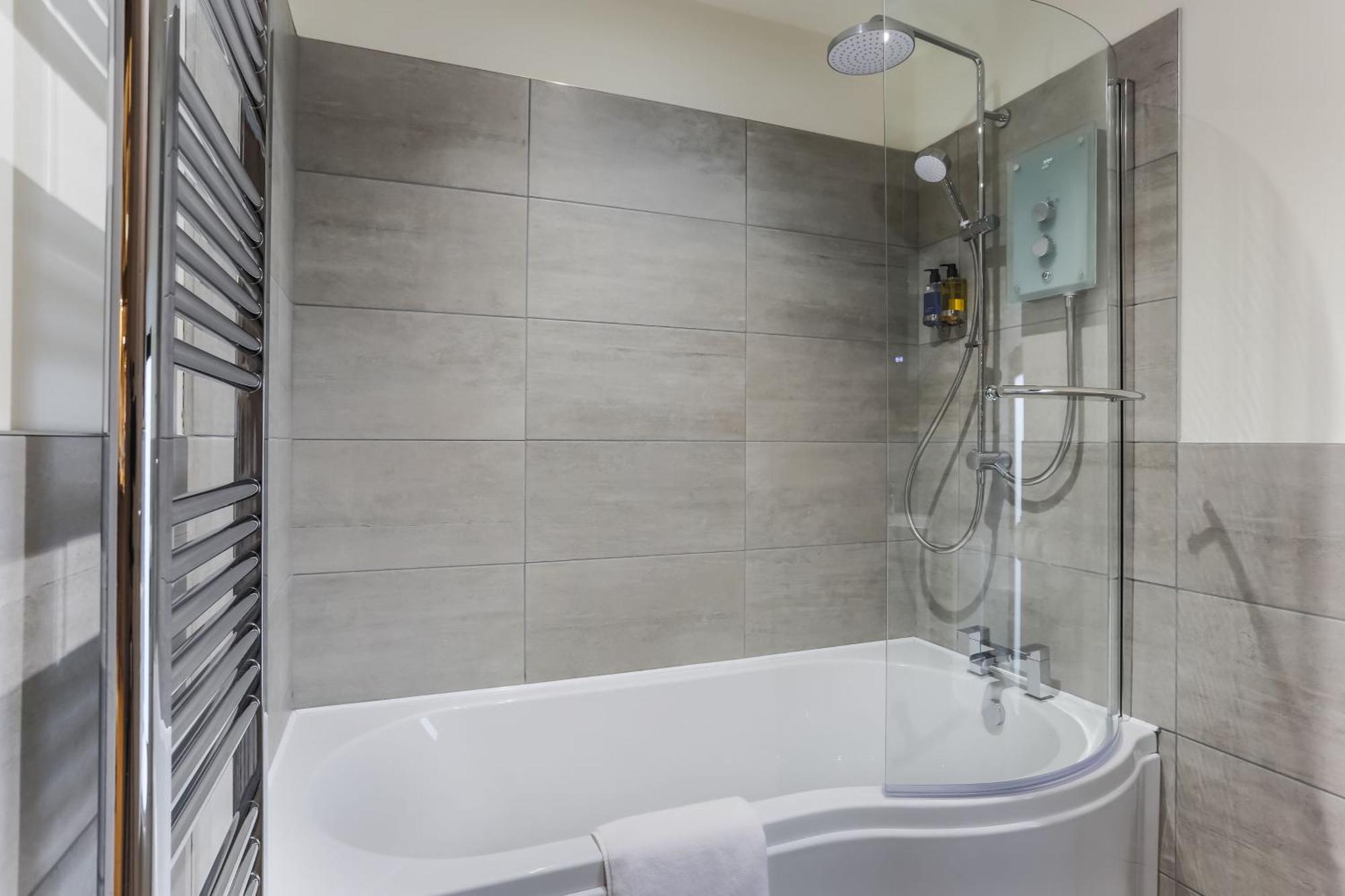 The Barn At Plas Ashpool Sleeps 8 Llandyrnog Esterno foto