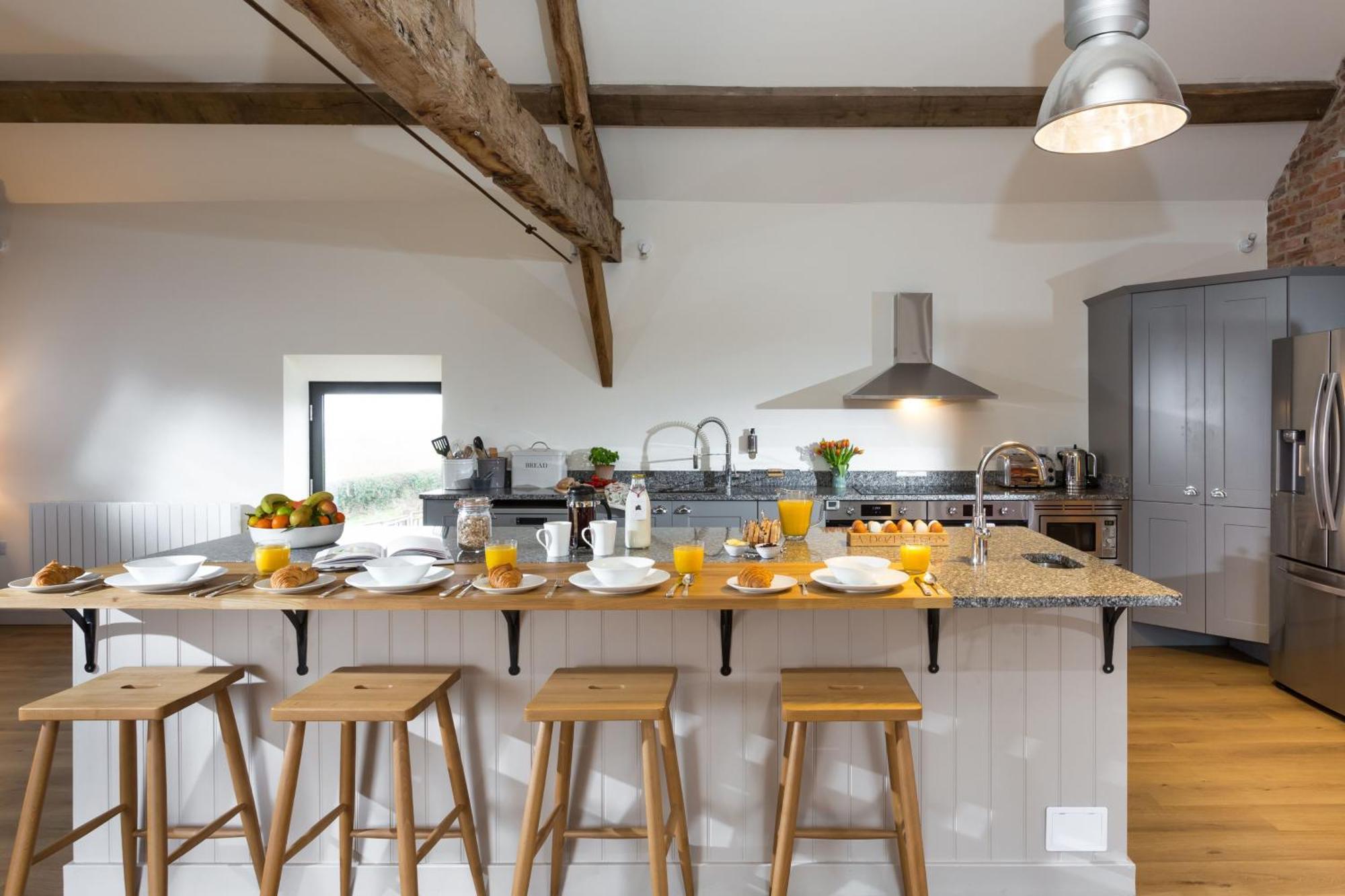 The Barn At Plas Ashpool Sleeps 8 Llandyrnog Esterno foto
